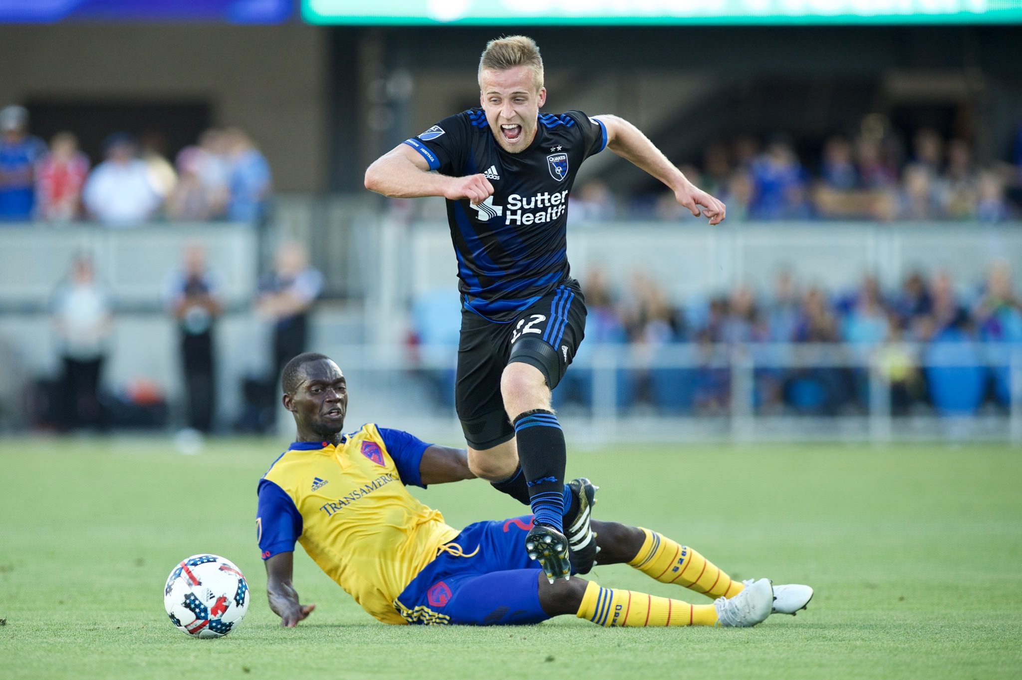 与此同时 与此同时